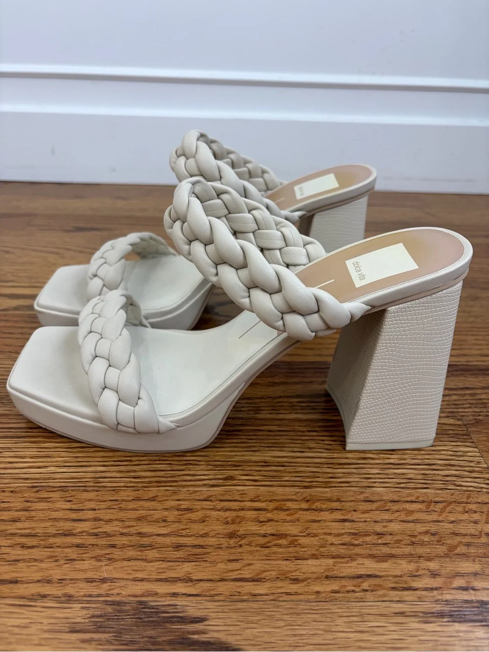 Dolce Vita Ashby Ivory Stella Braided Two-Band City Sandals (10)